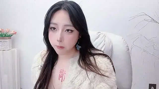 Love-hanzaizai718 online show from November 2025 07:46:01 AM