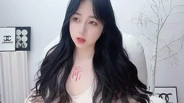 Love-hanzaizai718 online show from November 2025 12:20:01 PM