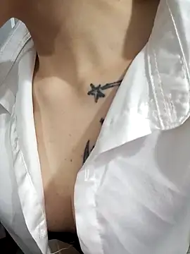 Cherry Le02 online show from April 2026 02:19:01 PM