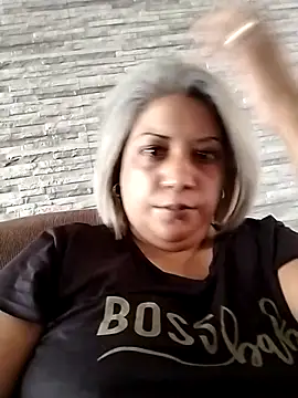 IndianLara online show from November 2025 05:18:02 AM