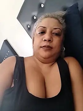 IndianLara online show from November 2025 05:29:02 AM