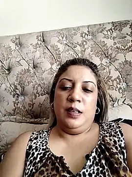 IndianLara online show from November 2025 09:35:02 AM