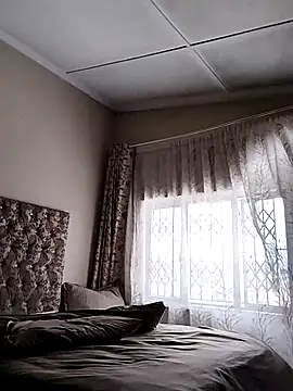 IndianLara online show from November 2025 10:41:01 AM