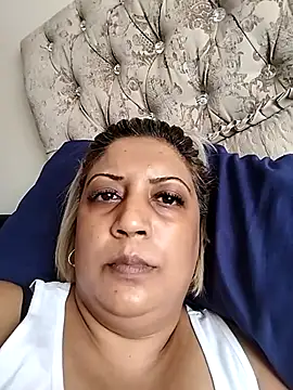 IndianLara online show from March 2026 01:04:01 PM