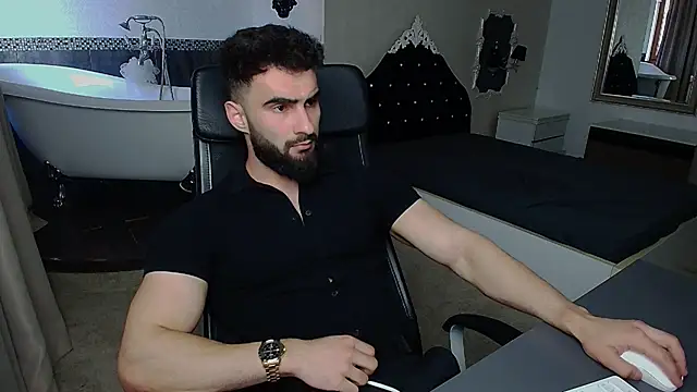 Snapshot of MicahLane chatting on June 2026 03:44:01 AM MicahLane online show from June 2026 03:44:01 AM