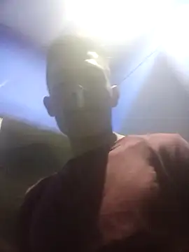 Snapshot of HSexy_Men00 chatting on November 2025 09:09:02 AM HSexy Men00 online show from November 2025 09:09:02 AM