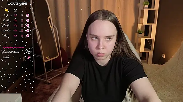 LunaDreeam online show from November 2025 03:38:01 PM