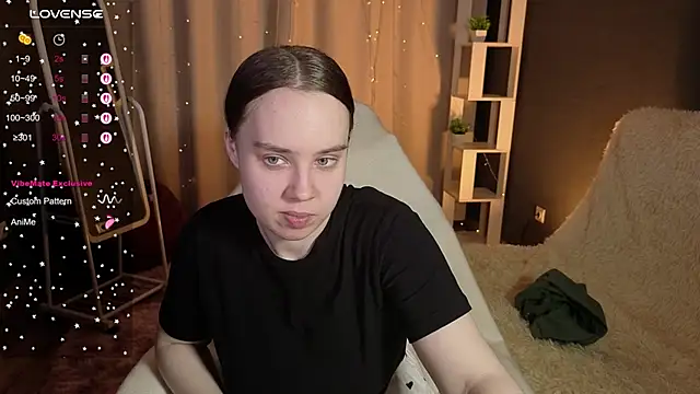 LunaDreeam online show from November 2025 02:20:01 PM