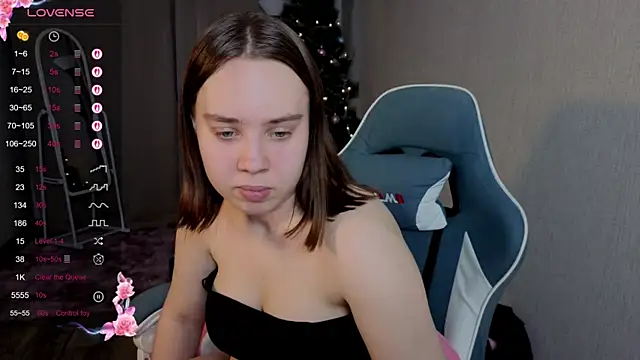 LunaDreeam online show from December 2025 03:40:02 PM