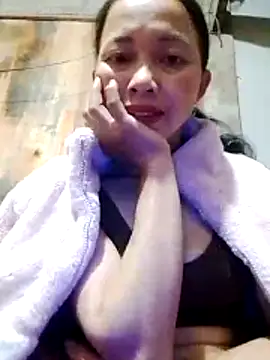 TRIEUTRIEU20 online show from November 2025 02:21:02 PM