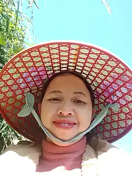 TRIEUTRIEU20 online show from November 2025 02:34:01 AM