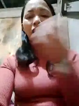 TRIEUTRIEU20 online show from November 2025 02:28:02 PM