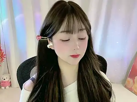 Clover zizi online show from October 2025 09:19:02 AM