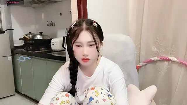 anna-888- online show from November 2025 06:33:01 PM