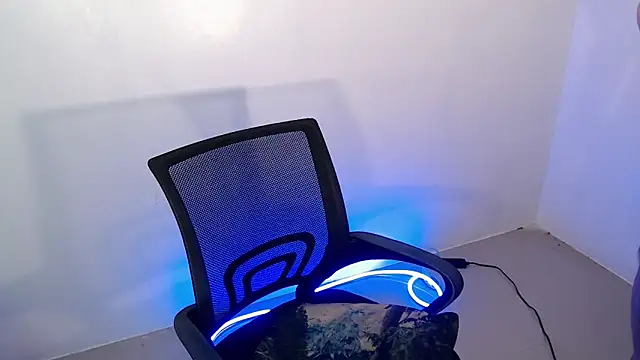  Lachica  online show from October 2025 07:20:02 AM