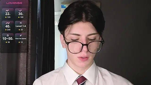 Oliver star boy  online show from November 2025 11:54:01 AM