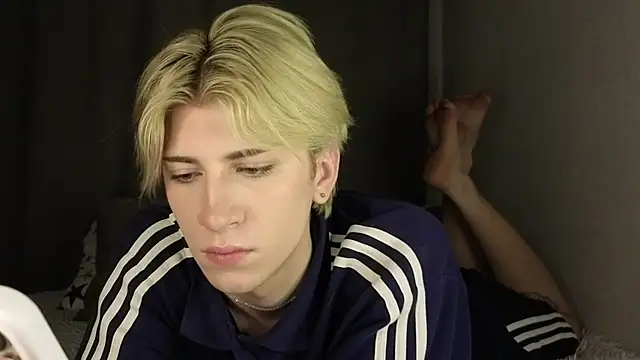 Oliver star boy  online show from June 2026 07:07:01 PM