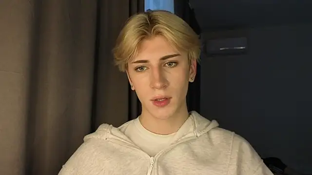 Oliver star boy  online show from May 2026 12:04:01 PM