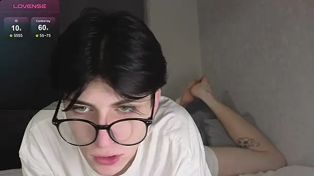 Oliver star boy  online show from December 2025 10:21:01 PM