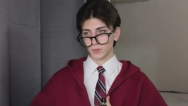 Oliver star boy  online show from November 2025 06:01:02 PM