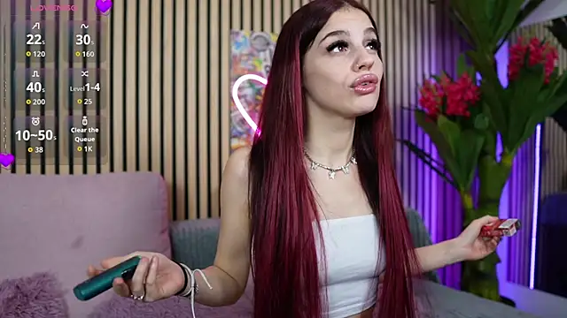 Snapshot of MirunaHaze chatting on November 2025 05:41:02 AM MirunaHaze online show from November 2025 05:41:02 AM