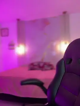 amber white15 online show from February 2026 01:29:01 AM