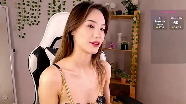 Snapshot of LilCatalia chatting on August 2026 10:10:02 AM LilCatalia online show from August 2026 10:10:02 AM