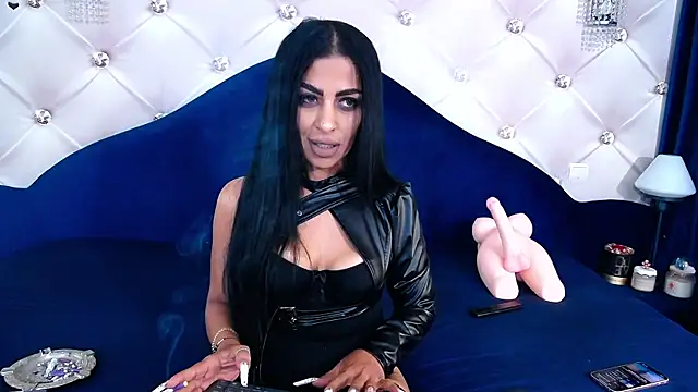 NoirKaylah online show from December 2025 09:43:01 PM