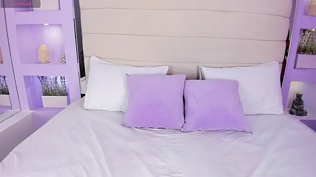 AmyColman  online show from January 2026 12:08:02 PM