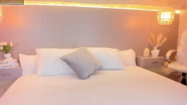 AmyColman  online show from March 2026 12:02:02 PM