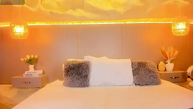 AmyColman  online show from February 2026 12:16:01 PM