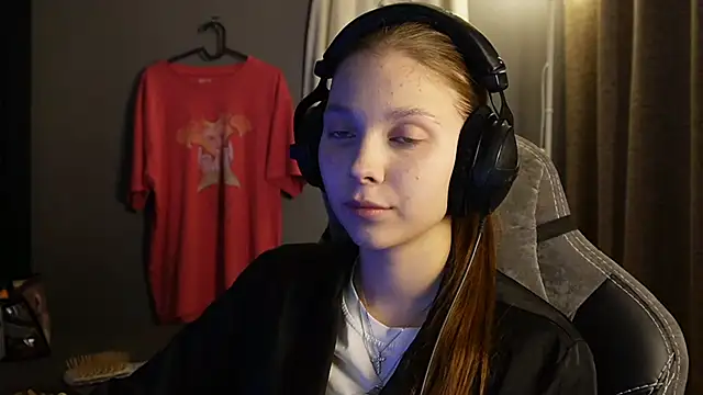 Softixq online show from November 2025 05:19:02 PM