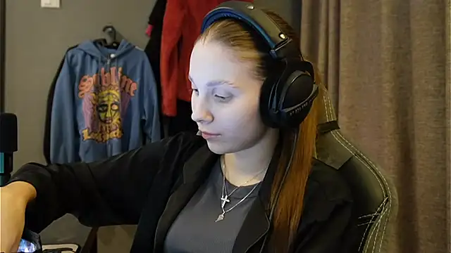 Softixq online show from November 2025 03:27:02 PM