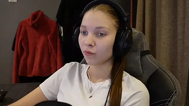 Softixq online show from November 2025 04:00:01 PM