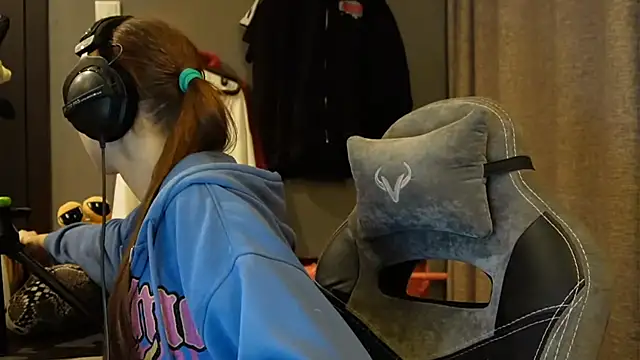 Softixq online show from November 2025 03:55:02 PM