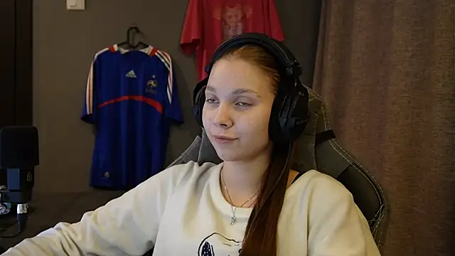 Softixq online show from November 2025 03:37:02 PM