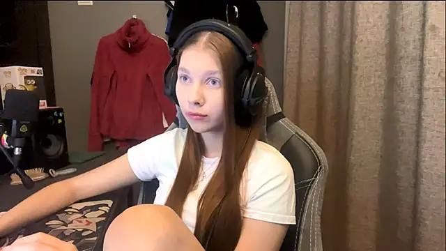 Softixq online show from November 2025 03:15:01 PM