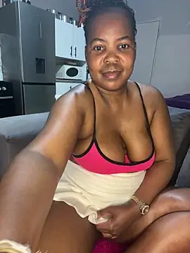 SweetCandy84 online show from December 2025 08:02:02 PM