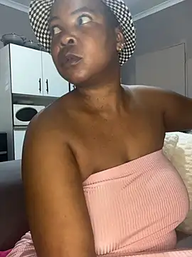 SweetCandy84 online show from April 2026 11:05:01 AM