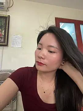 Snapshot of Bee_Yellow00 chatting on June 2026 04:46:01 AM Bee Yellow00 online show from June 2026 04:46:01 AM