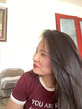 Bee Yellow00 online show from May 2026 04:10:01 AM