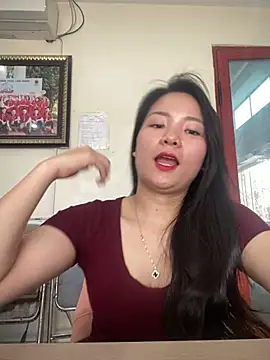 Bee Yellow00 online show from March 2026 02:56:02 AM