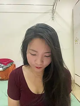 Bee Yellow00 online show from May 2026 04:38:01 AM