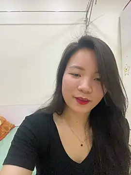 Bee Yellow00 online show from May 2026 02:21:04 AM