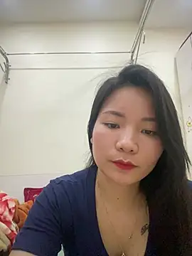 Bee Yellow00 online show from March 2026 05:09:02 AM