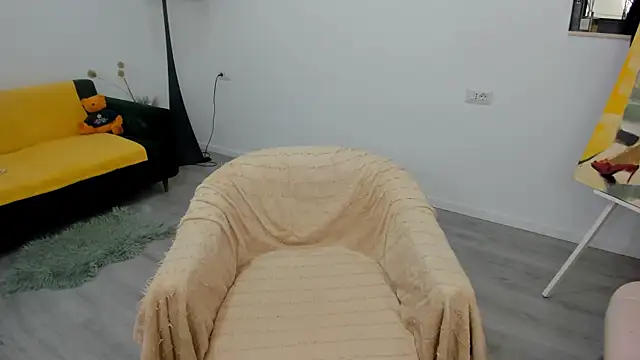 Arya Anna online show from November 2025 04:38:01 AM