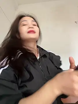 Snapshot of Pig_pig11 chatting on November 2025 03:44:02 AM Pig pig11 online show from November 2025 03:44:02 AM