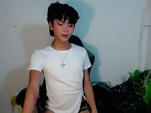AsianCuteGuy21 online show from March 2026 05:17:01 PM