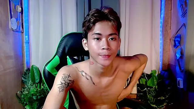 Snapshot of AsianCuteGuy21 chatting on November 2025 03:48:02 PM AsianCuteGuy21 online show from November 2025 03:48:02 PM