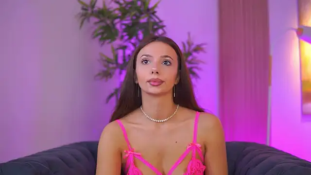 Aisha Bee online show from April 2026 09:32:01 AM